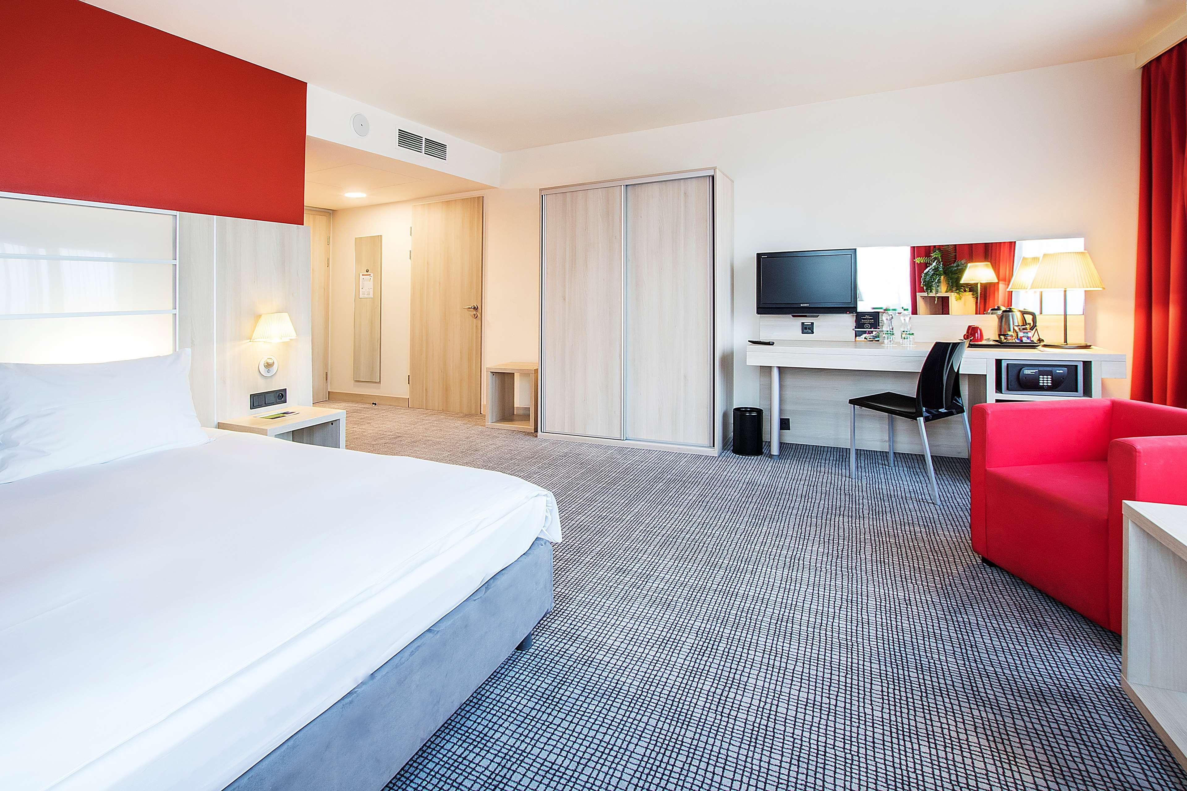 Park Inn By Radisson Cracovia Esterno foto