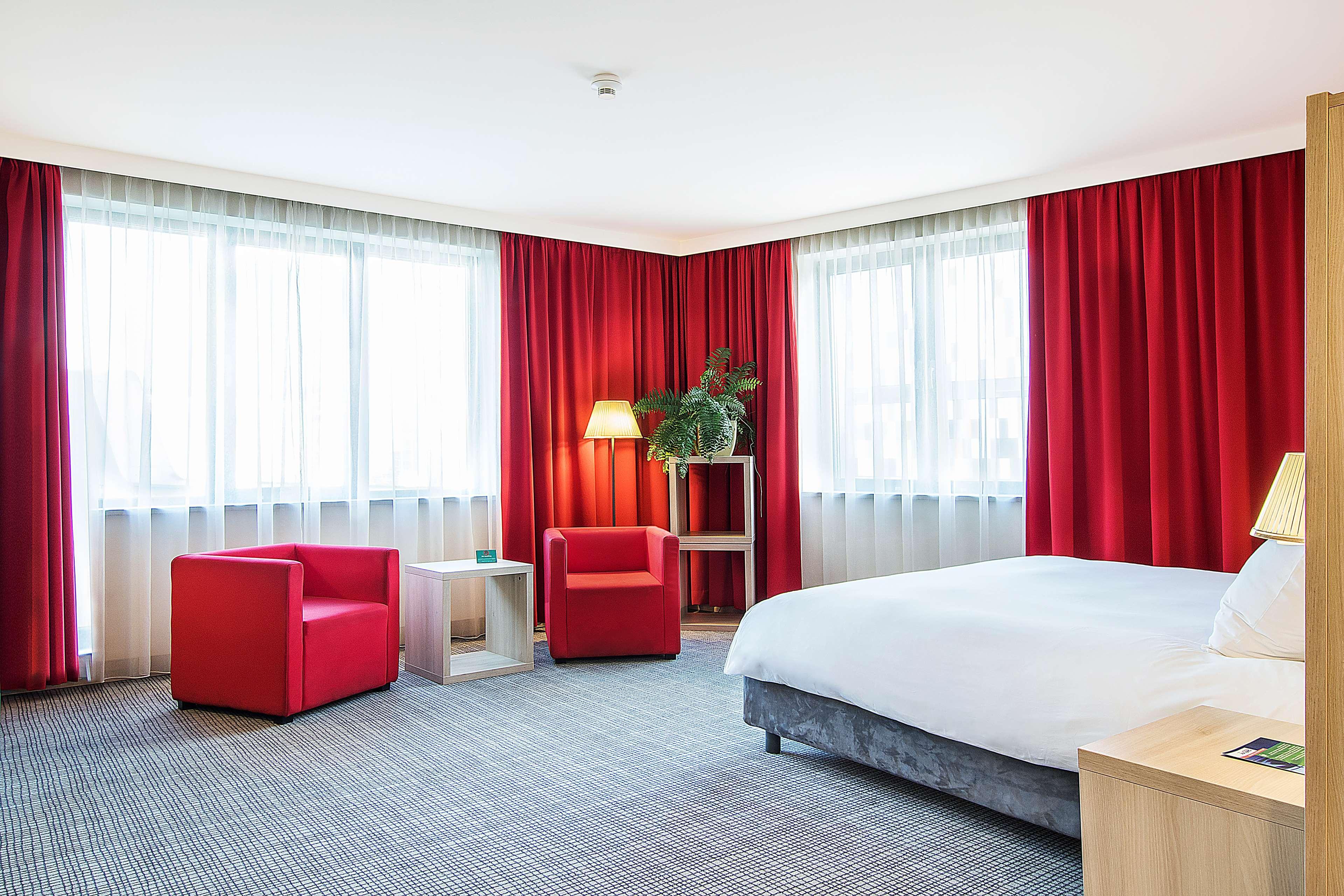 Park Inn By Radisson Cracovia Esterno foto