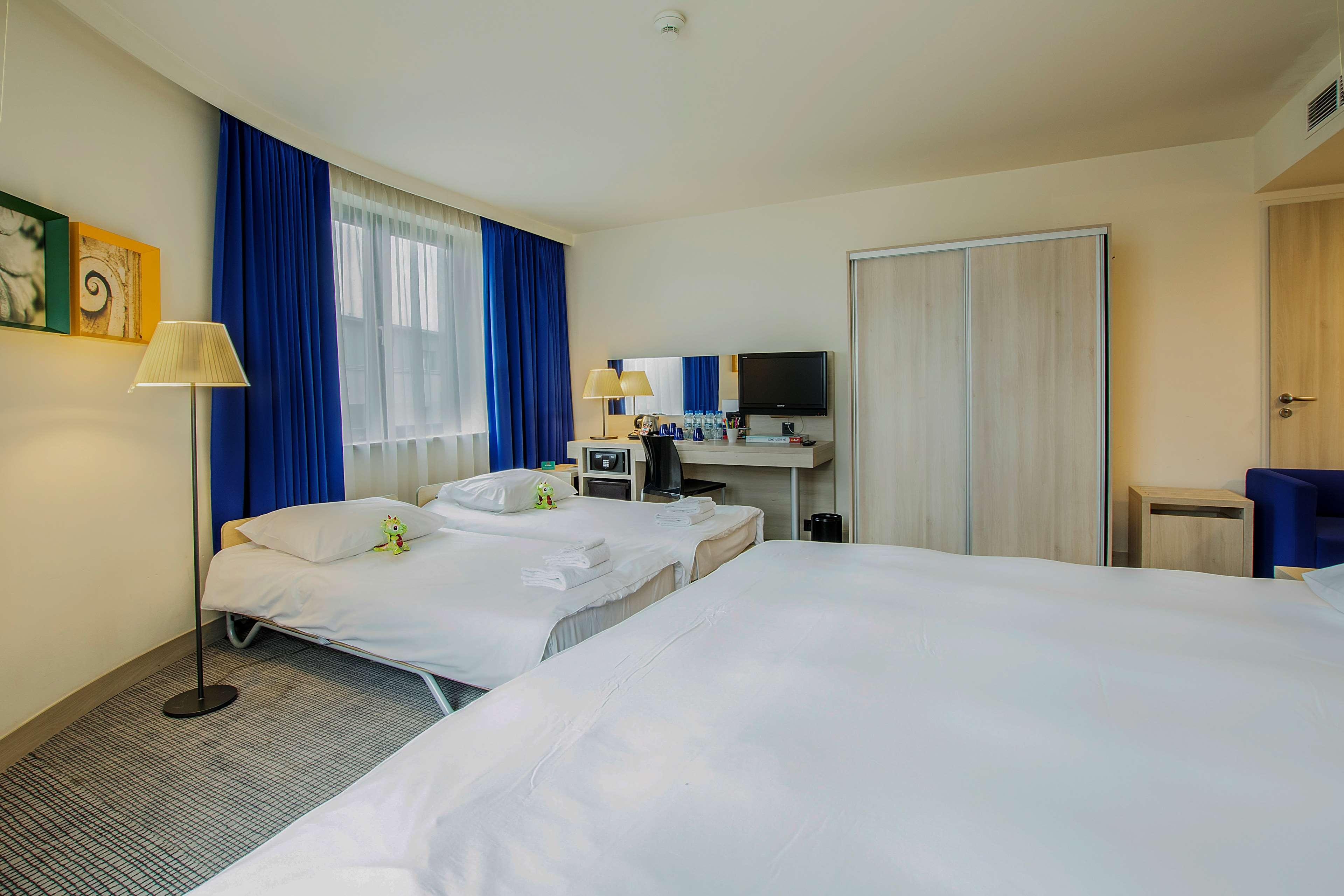 Park Inn By Radisson Cracovia Esterno foto