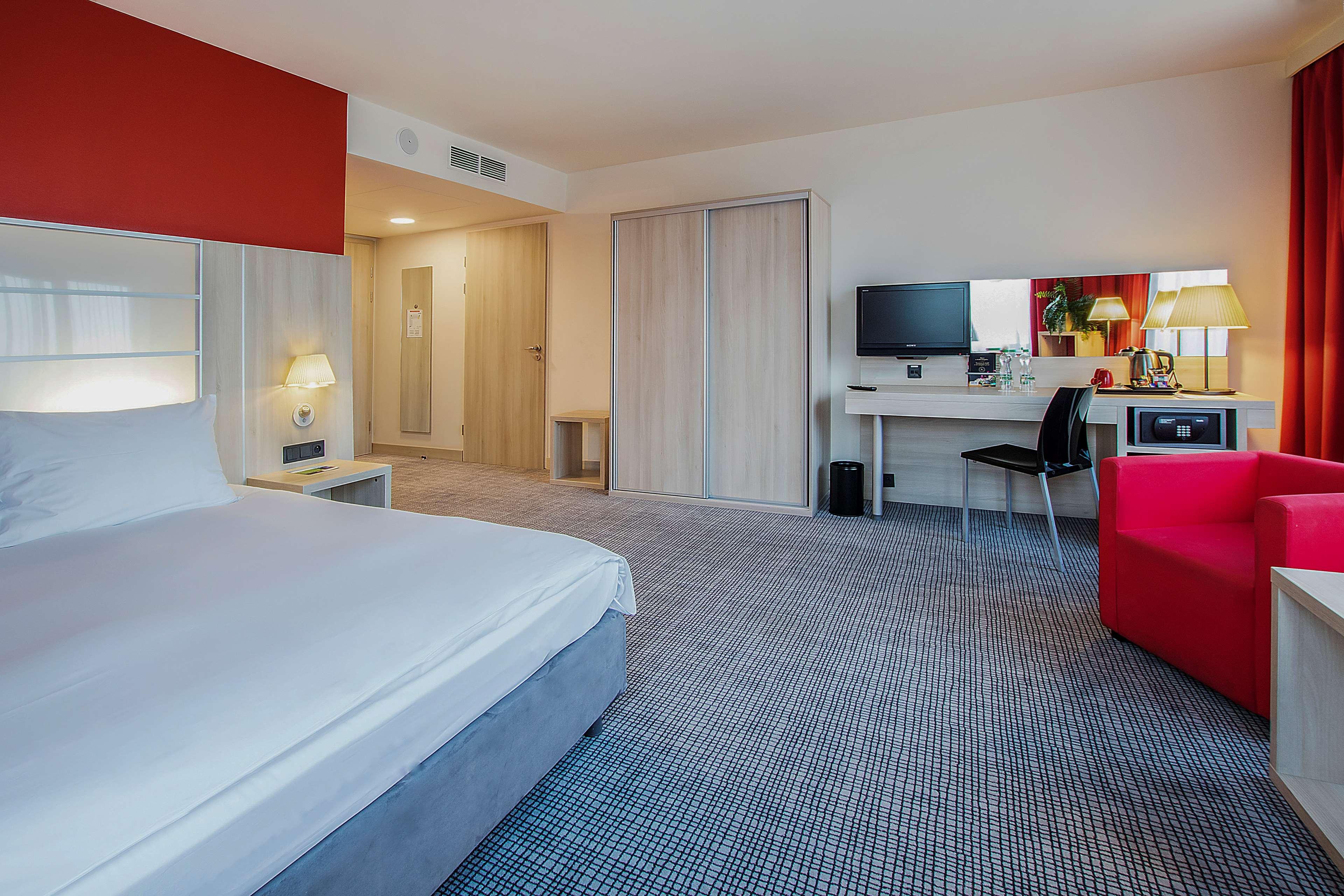 Park Inn By Radisson Cracovia Esterno foto