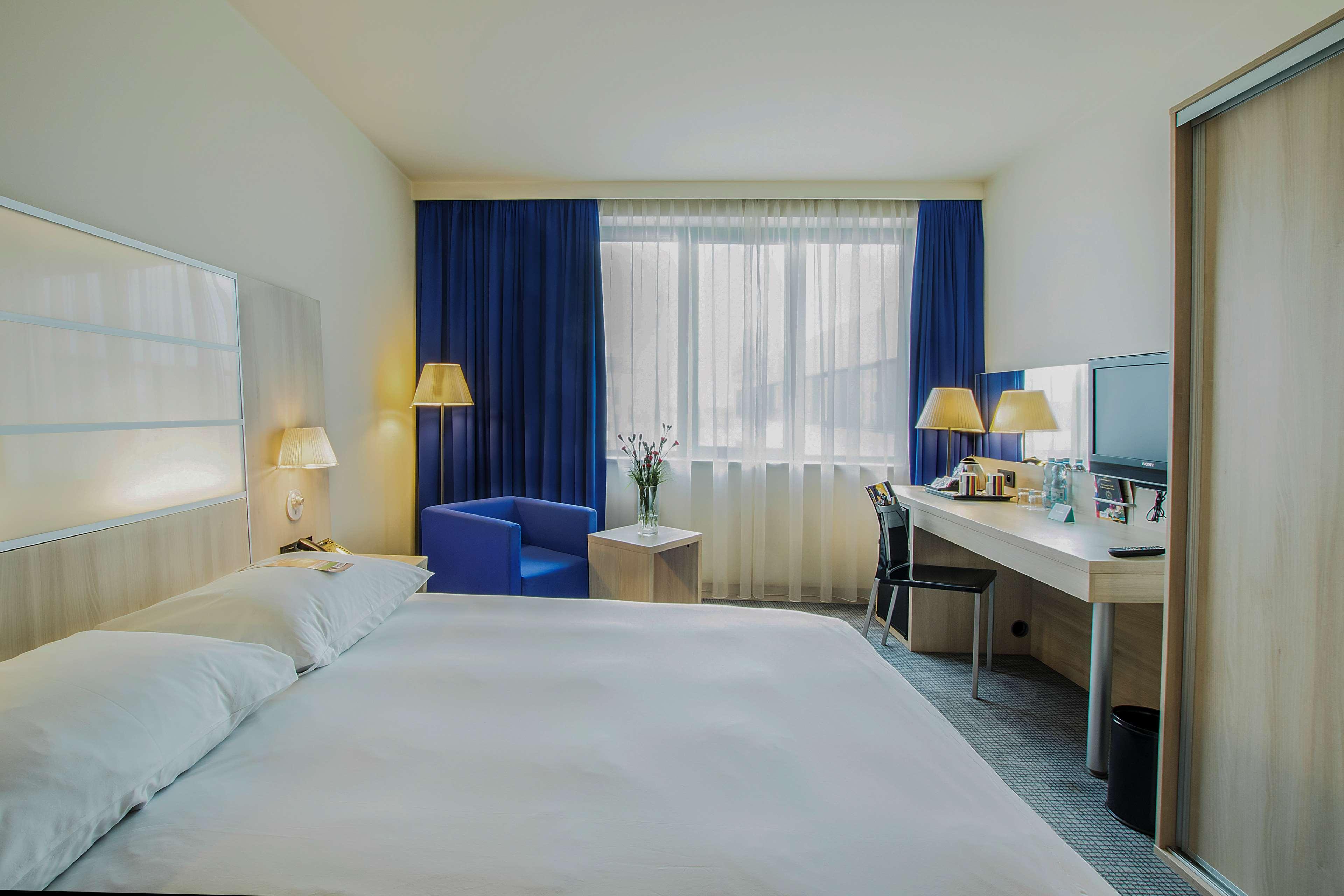 Park Inn By Radisson Cracovia Esterno foto