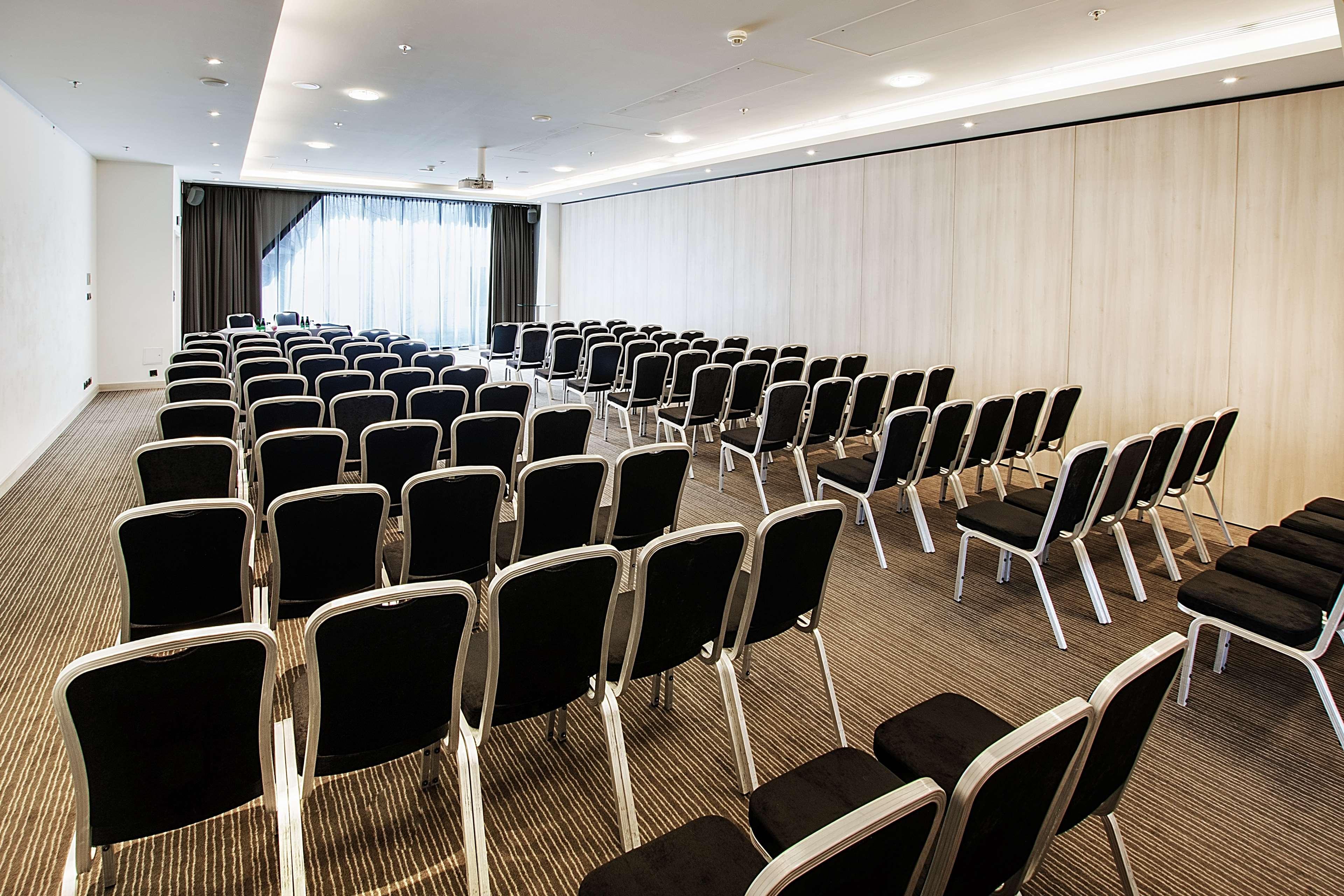 Park Inn By Radisson Cracovia Esterno foto