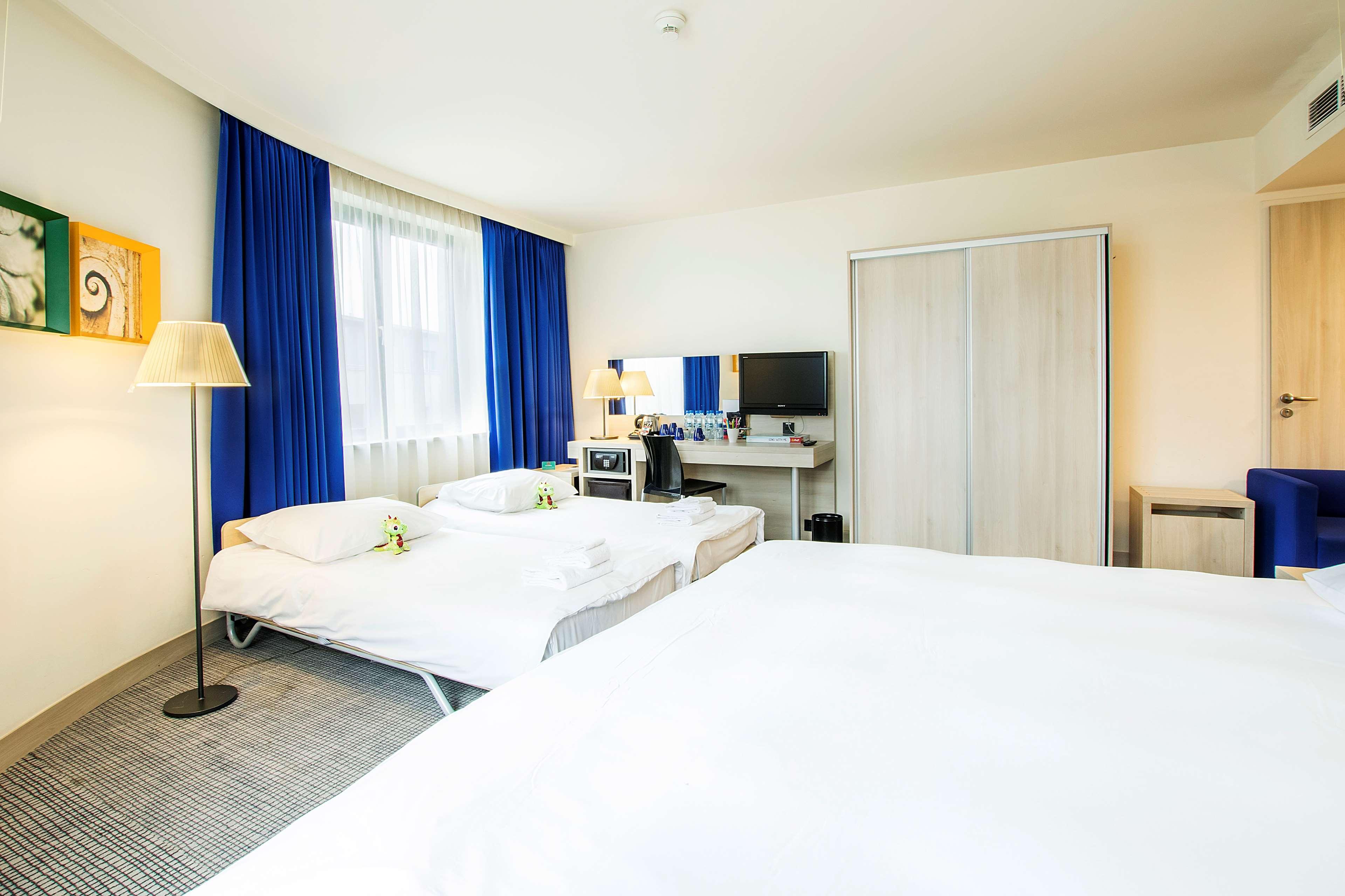 Park Inn By Radisson Cracovia Esterno foto
